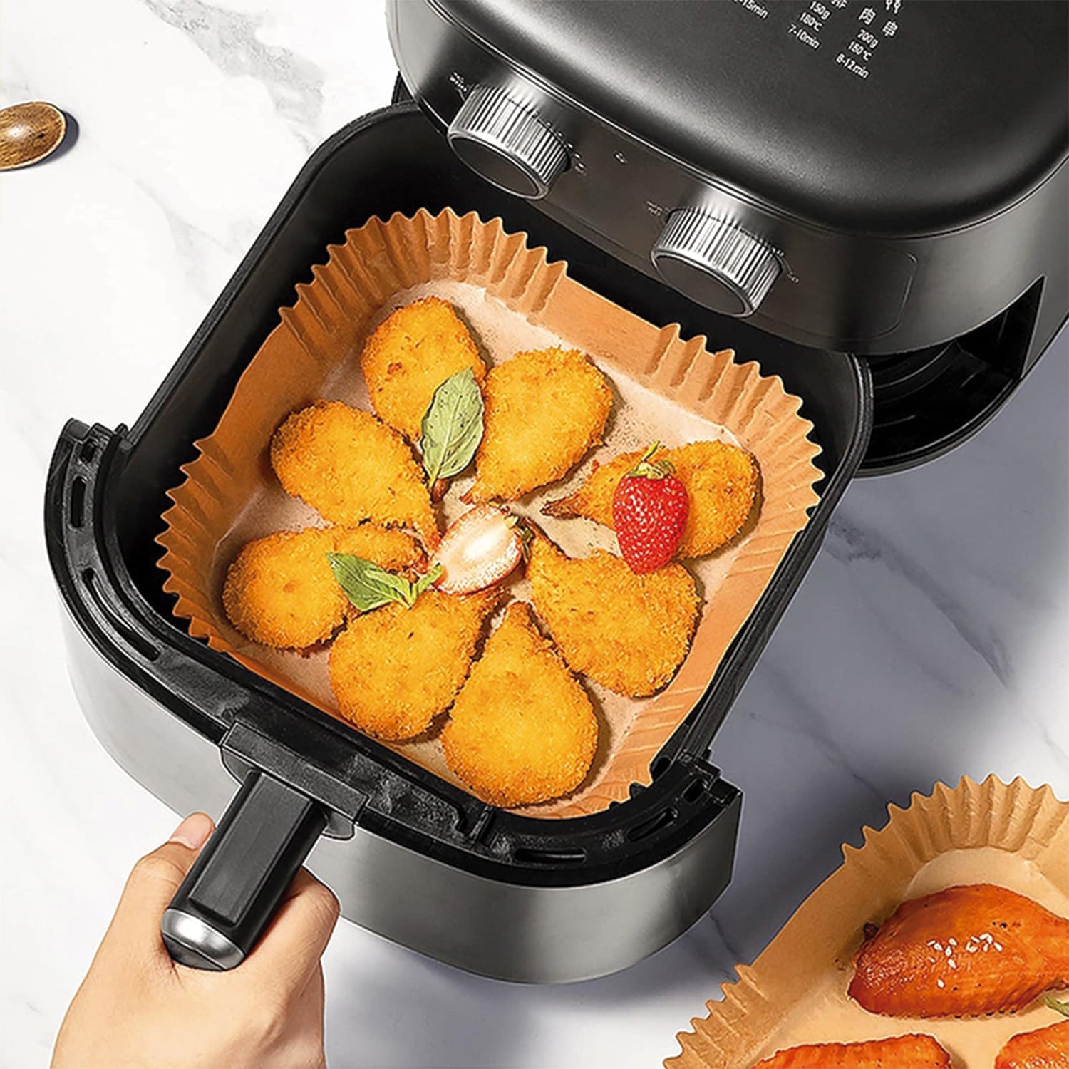 FORMAS DE PAPEL PARA AIR FRYER QUADRADAS
20CM - CONJUNTO DE 20